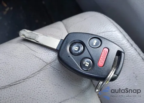 2011 Honda Accord 2.4 Ex-L z USA, uszkodzony, nr VIN 1HGCP2F8XBA083162